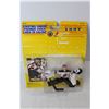 Image 3 : (2) NHL Starting Lineup Figures - Dominik Hasek & Martin Brodeur - New In Box
