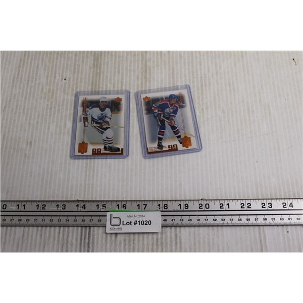 (2) Wayne Gretzky Retro Hockey Cards