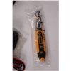 Image 5 : (2) Multimeters (Appear New), Battery Tester, Circuit Tester & Infrared Thermometer
