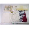 Image 1 : (3) Tablecloths, Doilies and Napkins
