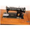 Image 2 : *Vintage Singer Sewing Machine w/Stool
