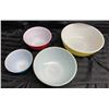 Image 5 : VINTAGE PYREX PRIMARY COLORS NESTED MIXING BOWL SET