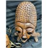 Image 2 : WOODEN MASK LOT