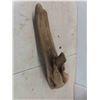Image 8 : Yard Décor: Metal Pots, Drift Wood, New V Pump