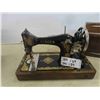 Image 2 : Singer Portable Electric Sewing Machine