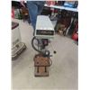 Image 1 : Delta Counter Drill Press 
