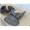 Image 2 : 2 Pairs of Cowboy Boots Size 10 & 9 1/2