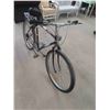 Image 2 : Venture Mountain Tour Variable Speed Pedal Bike 26'' 