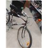 Image 2 : Venture Mountain Tour Variable Speed Pedal Bike 26'' 