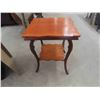 Image 1 : Parlor Stand 28 1/2'' x 24'' x 24'' 