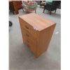 Image 2 : 4 Drawer Dresser 32'' x 24'' x 15 1/2'' 