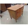 Image 2 : Maple Wash Stand 2 Drawers with Serpintine Front 28'' x 32'' x 19'' 
