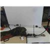 Image 1 : McPhersons Compound Bow with Arrows and Soft Case 