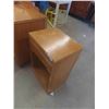 Image 8 : Oak Vanity Dresser 28'' x 43 1/2'' x 19'' , Mirror 35'' x 32'' , Stool & Night Stand 26'' x 
