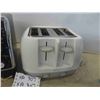 Image 2 : 4 Way Toaster, Black and Decker Convection Oven
