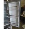 Image 8 : Frigidaire Stainless Side by Side Fridge 70'' x 33'' x 36'' 