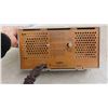 Image 2 : Vintage Retro Admiral Radio - Radio Works, Excellent Condition