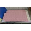 Image 3 : 2 Quilted Wall Hangings 23'' x 22'' & 40'' x 68'' 