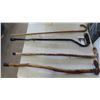 Image 1 : 4 Canes/Walking Sticks