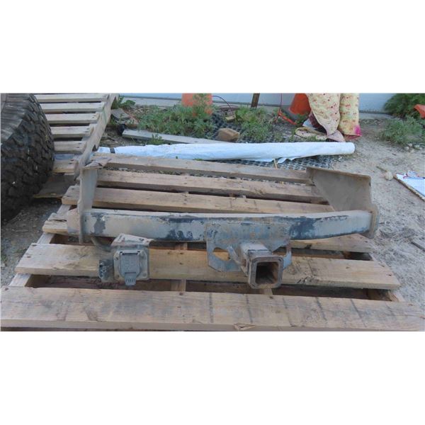 Trailer Receiver with Bracket , Light Receptacle Hookup