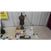 Image 4 : Vintage Photos , Mug Full of Pennies, Shower Rings , Fan, Buttons, Plus