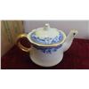 Image 3 : 15 Pieces of Shell England China Tea Set 