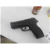 Image 3 : Crossman C11 BB Pistol with BBs and Shatter Blast Targets