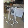 Image 2 : 4 Metal Adjustable Store Racks