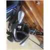 Image 5 : 8 JR Golf Clubs, 2 Bags, 1 Cart