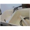 Image 2 : Double Laundry Sink with Legs and Hose 