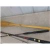 Image 3 : 2 Fishing Rods with Hard Case , Paddle 
