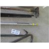Image 3 : Spade, Hoe, 2 Wrecking Bars, 3 Handles