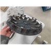 Image 3 : 3 Toyota Hub Caps 
