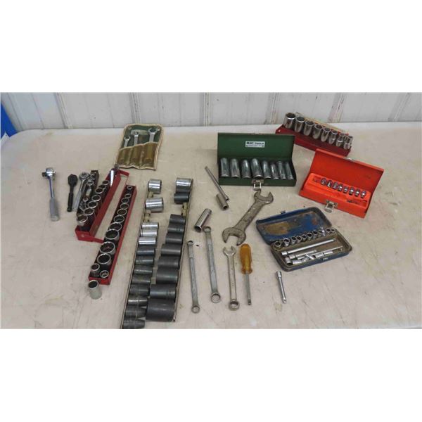 Wrenches Craftsman and Standard Gray, Ratchets 1/4'' + 3/8'' , Sockets: