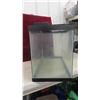 Image 3 : Aquarium 24'' x 12 1/2'' x 17'' 