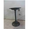 Image 1 : Cast Bird Bath 28'' Tall 