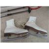 Image 3 : Bauer Ladies Skates Size 7 with Guards, 2 Snow Shoe Poles, Basketball