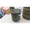 Image 4 : 4 Military Canisters 18'' x 11'' 