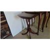 Image 2 : Set of 3 Mahogany Nesting Tables with Queen Anne Legs, Largest Measures