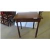 Image 1 : Walnut Table 30'' x 30'' x 26'' 
