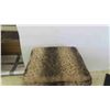 Image 2 : Cat House 16'' x 16'' x 16''