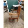 Image 7 : Solid 1/4 Oak Occasional Chair with Barley Twist 