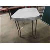 Image 3 : Retro Chrome Leg Table 41 1/2'' x 30'' x 30'' with Jackknife Leaf 