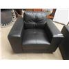 Image 5 : Leather/Leather Style Couch and Chair 
