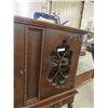 Image 5 : Vintage Walnut China Cabinet 62'' x 46'' x 15'' 