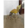 Image 4 : Retro High Chair 