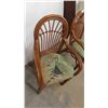 Image 3 : 2 Wicker Sunroom Chairs 