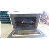 Image 4 : Frigidaire Stove 