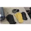 Image 4 : Electric Heater, Trouble Light 1500W , Gloves
