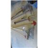 Image 1 : 7 Hand Yard Tools